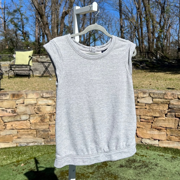 Scoop-neck, Sleeveless Top with Cuffed Hem and Back Zipper - Picture 3 of 15